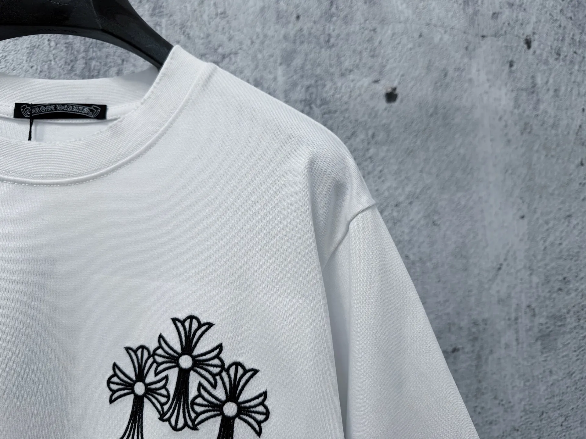 Quality 【Come Hearts 】 26ss ， ， 。 ， CH ， 。 ， ， Same Style Size：S—XL ：Black White